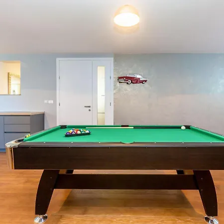 Villa Ostrobradic Sleeps 8 With Pool Air Con And Wifi *