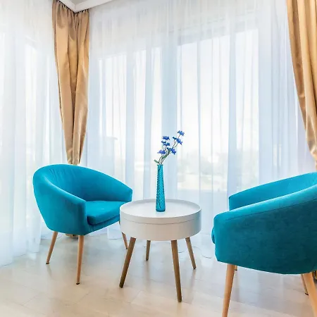 Ostrobradic Sleeps 8 With Pool Air Con And Wifi *