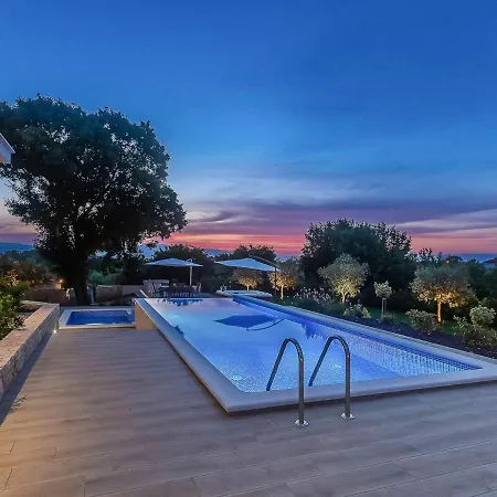 Ostrobradic Sleeps 8 With Pool Air Con And Wifi Sveti Anton (Krk)